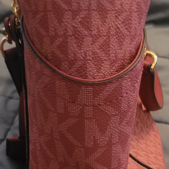 Michael Kors - Picture 2 of 5